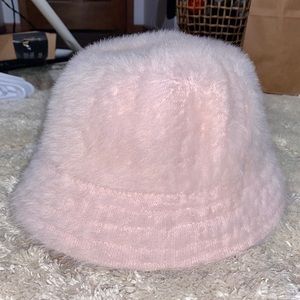 URBAN OUTFITTERS fuzzy bucket hat